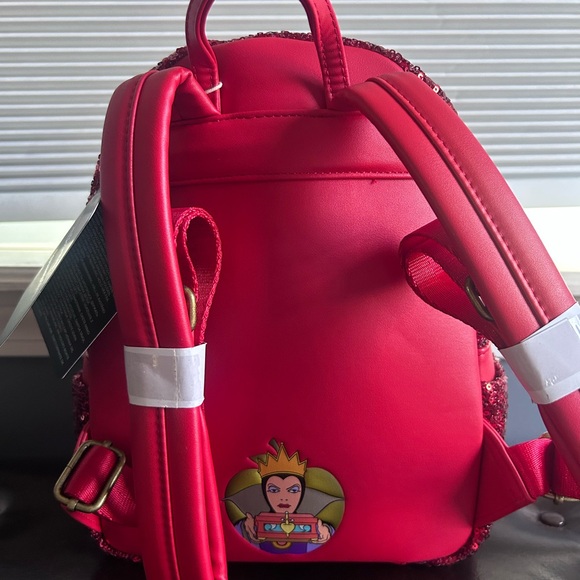 NWT - LOUNGEFLY Disney Villians Evil Queen Snow Glove Mini Backpack - Picture 3 of 4